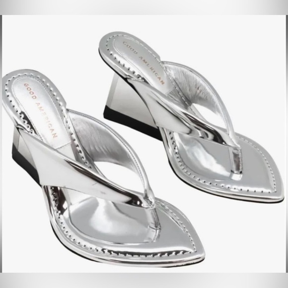 GOOD AMERICAN CINDER F*UCKING RELLA CLEAR WEDGE SANDAL SILVER PATENT LEAT… - Picture 2 of 11